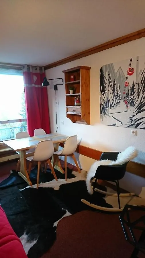 Les Lauzieres: Alpine Retreat with Scenic Views Apartment Les Arcs