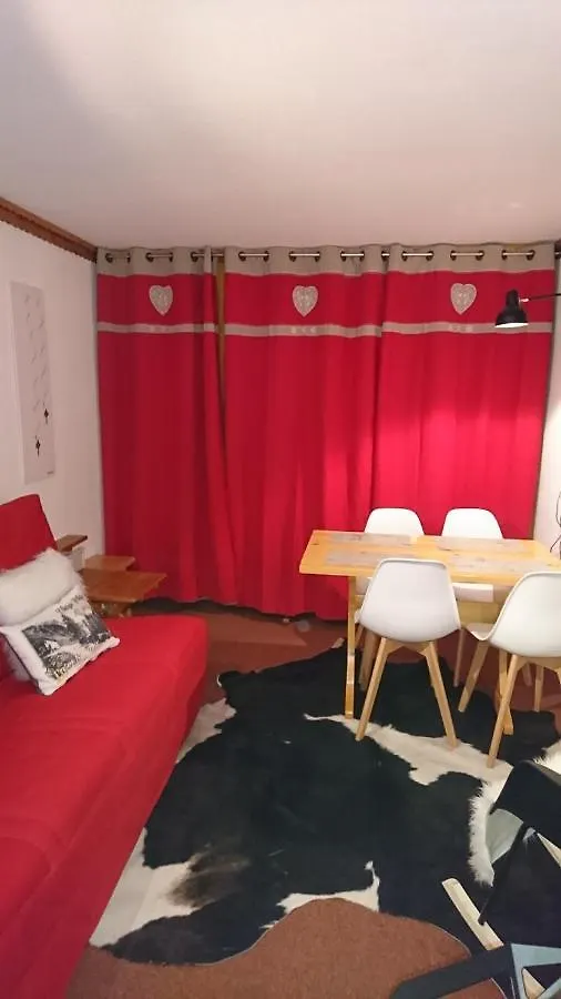Les Lauzieres: Alpine Retreat with Scenic Views Apartment Les Arcs